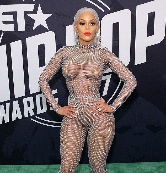 Keyshia kaoir naked - 🧡 Модель Keyshia Ka`oir в кольчуге на голое тел...