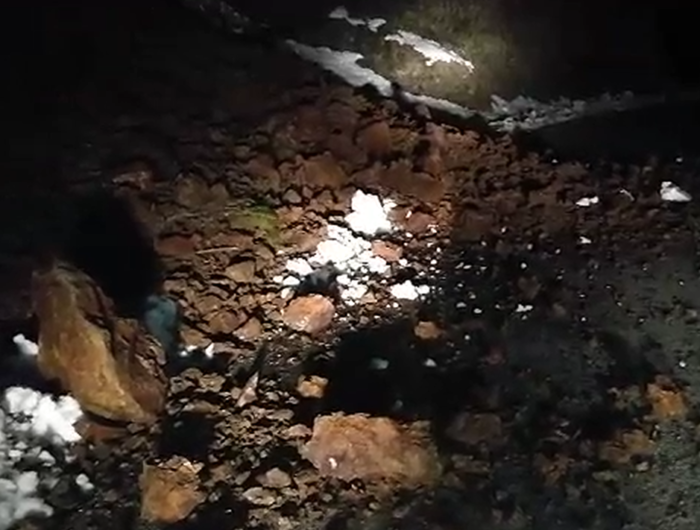 Massive rock and soil collapse in Puka, blocking the road to Fushë ...