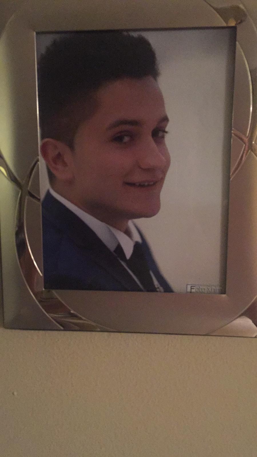 906b6b20 E82b 4f0e B8f0 6d49e881b33e