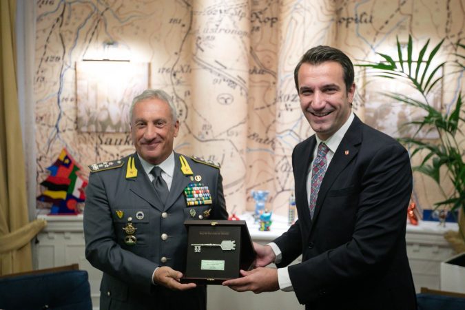 Veliaj Kreu I Gdf (1)