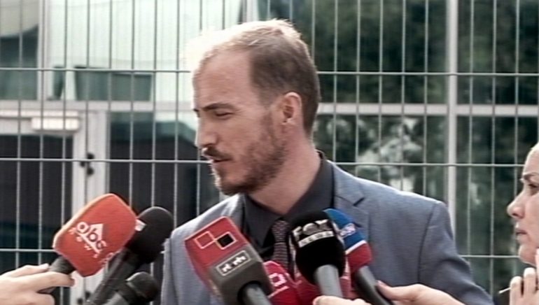 Avokati I Safet Bajrit