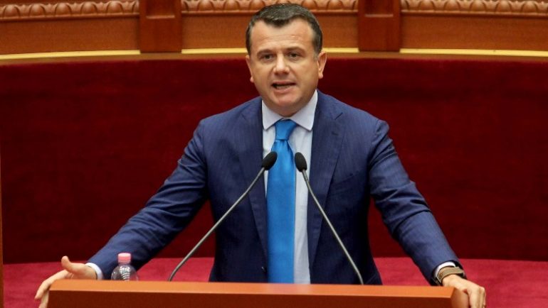 1530798105 Taulantballa