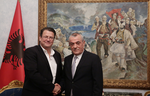 2018102914214343797862920 149f02dae5 O