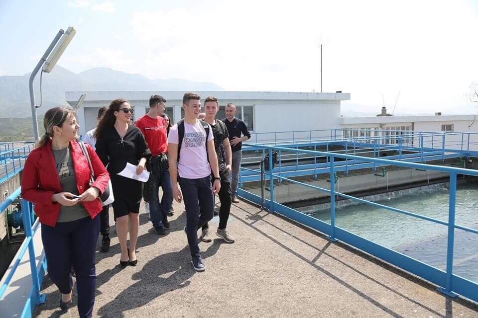 43584720 2235433243410060 772552019687768064 N