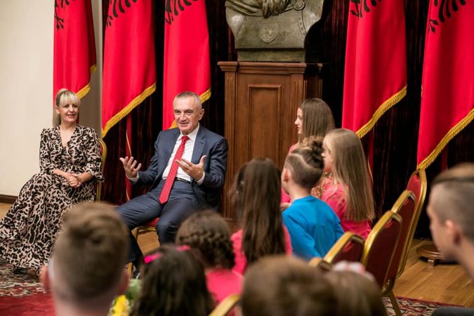 44812336 1975402582506005 1358527881193455616 N