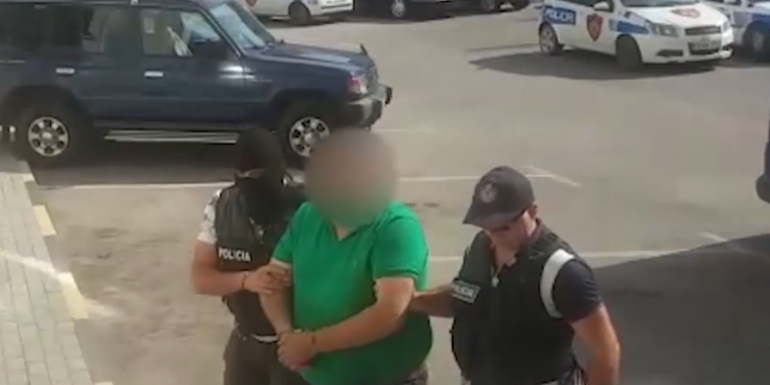 Arrestim Policia