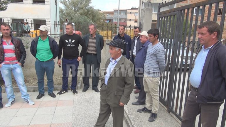 Mallakaster Protesta Per Shkollen