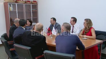 Universiteti Luarasi3