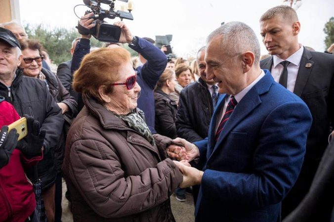 46503960 2013104165402513 7188305807753084928 N