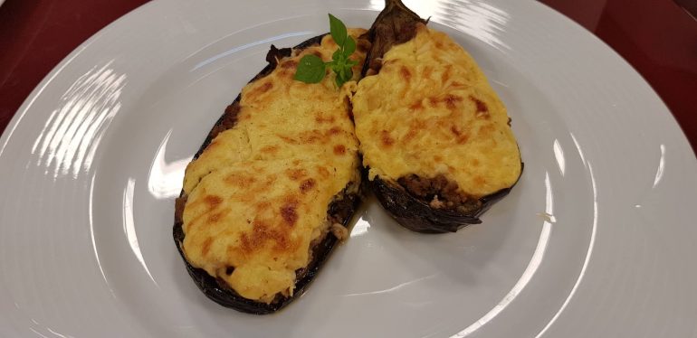 Patellxhane Me Mish Te Grire Dhe Beshamel