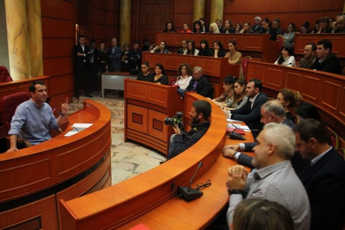 Veliaj Ne Keshill (8)