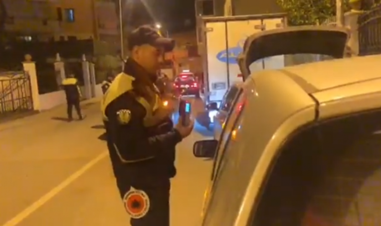Policia Kontrolle