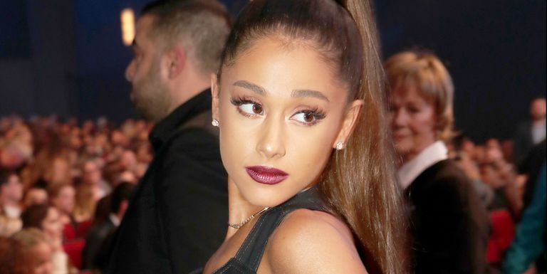Singer Ariana Grande Attends The 2016 American Music Awards News Photo 624766192 1539134577