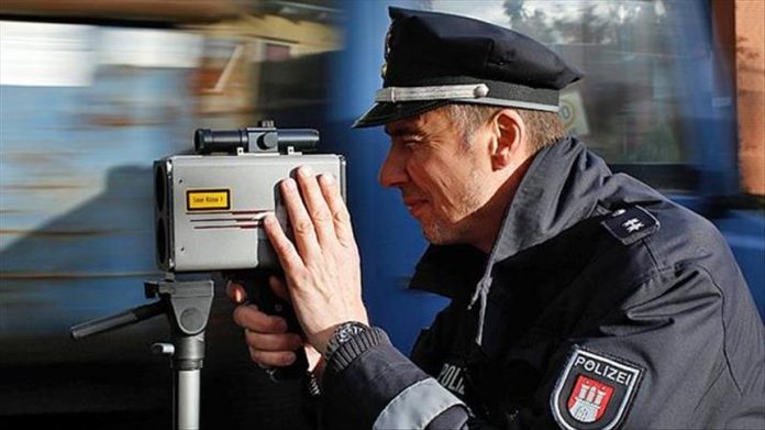 Thumbs B C D1d598d52f0d7bb13d58adc8049e7965 696x391 (1)