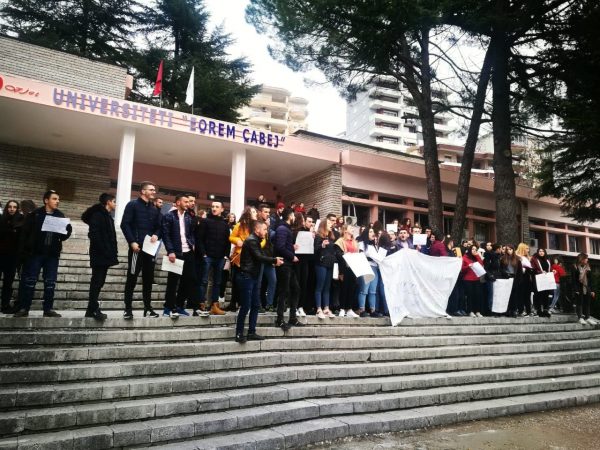 47686725 848351548829144 3205089279868928 N