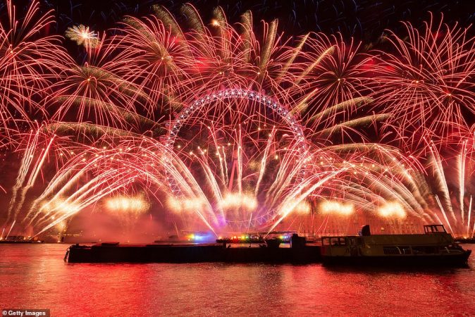 7977986 6541611 In Britain London Will Usher In The New Year By Celebrating Its A 19 1546254121702