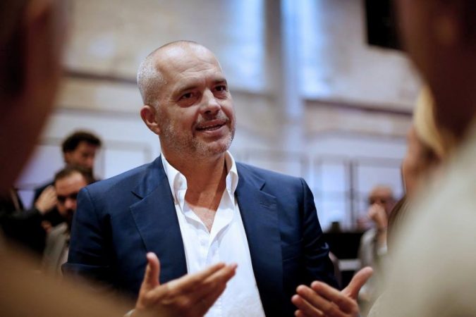 Auto Edi Rama1449681838