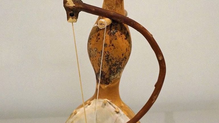 LAJM I MIRË  Lahuta shqiptare zyrtarisht pjesë e trashëgimisë kulturore të UNESCO s 