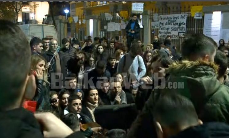 Protesta E Studenteve