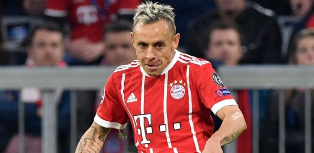 Rafinha Em Acao Pelo Bayern De Munique Durante Jogo Contra O Sevilla 1523537342952 615x300
