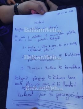 Studentet Ne Proteste Kerkesate Tyre