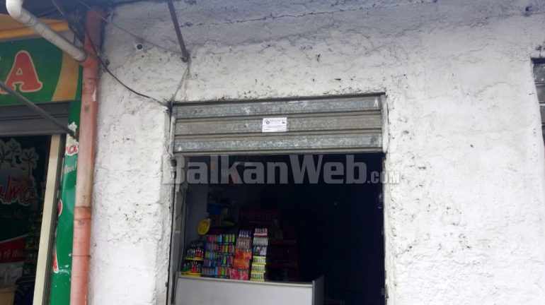 Tirane Grabitet Dyqani