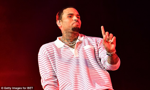 06cc94cf000003e8 6618803 R B Singer Chris Brown Pictured Has Been Arrested In Paris On Su M 10 1548155364995