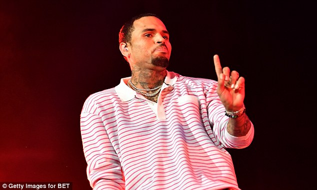 06cc94cf000003e8 6618803 R B Singer Chris Brown Pictured Has Been Arrested In Paris On Su M 10 1548155364995