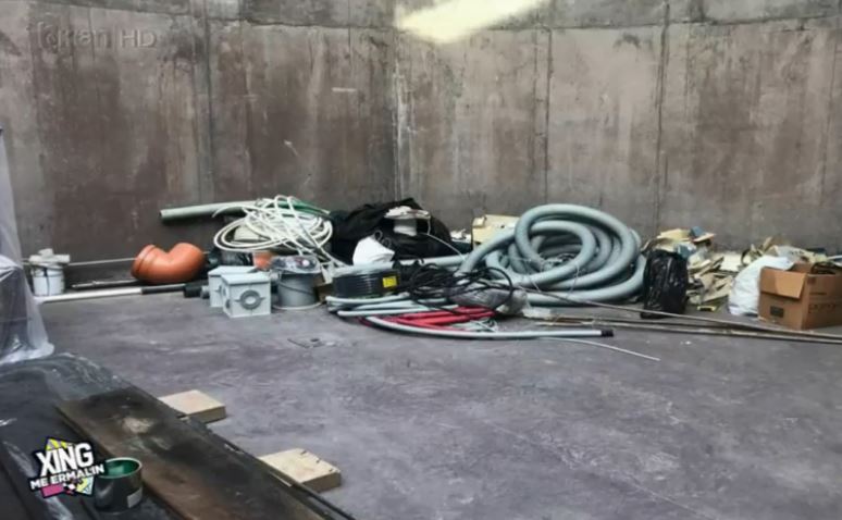 Uyda sik sorayotgan qizlar