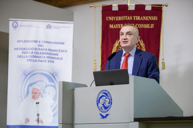 49900126 2090112954368300 2447097375408259072 N