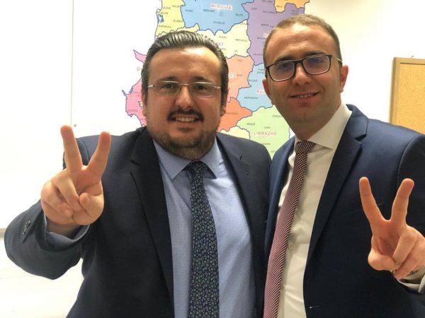 50399507 2529692823712505 210990315660640256 N