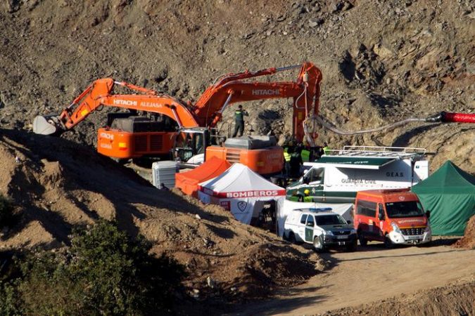 Rescue Operation Of A Two Year Old Boy Who Fell Into A 110 Meters Well In Malaga