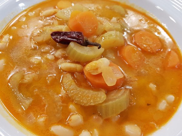 Fasule Me Karrota Dhe Selino