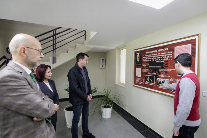 Thumbnail Veliaj Ne Aktivitetin Per 100 Vjetorin E Vdekjes Se Ismail Qemalit (3)