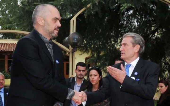 51168232 10158814454348084 265521707236720640 N