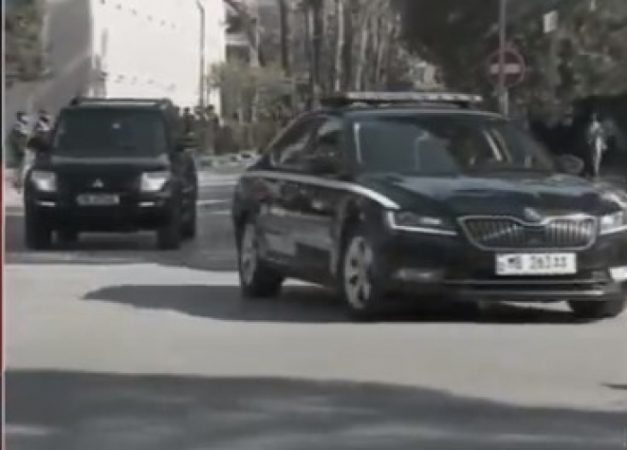 5910bf55e9819fc853d35234d136f605 L