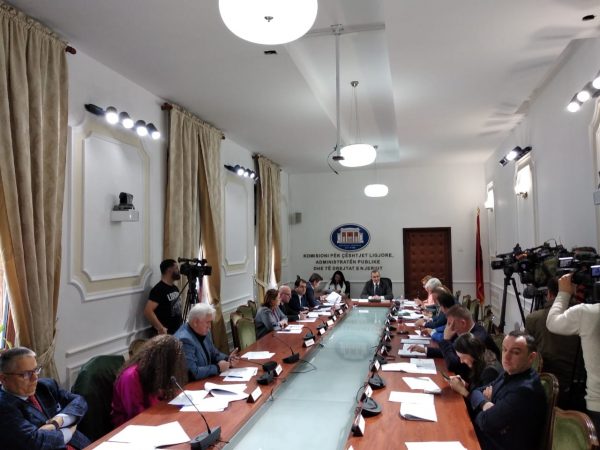 Komisioni I Ligjeve (2)