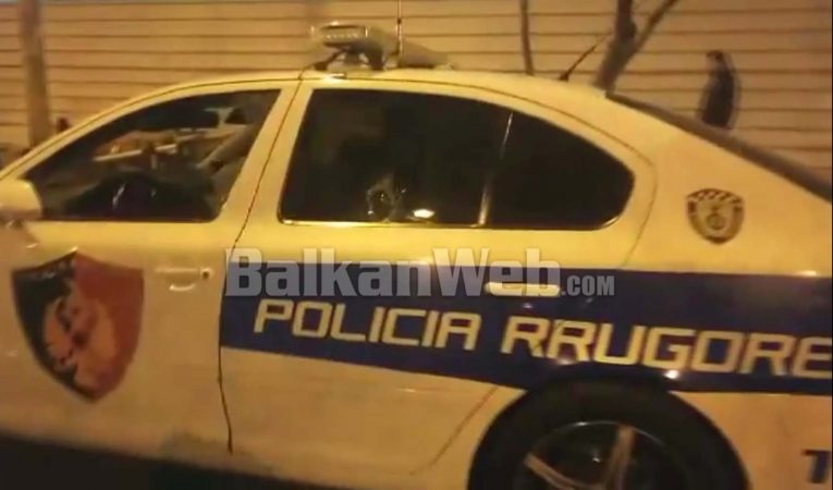 Demtohet Makina E Policise Protesta