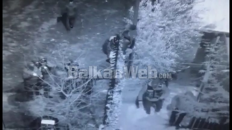 Rrethimi I Shtepise Se Florin Hoxhes