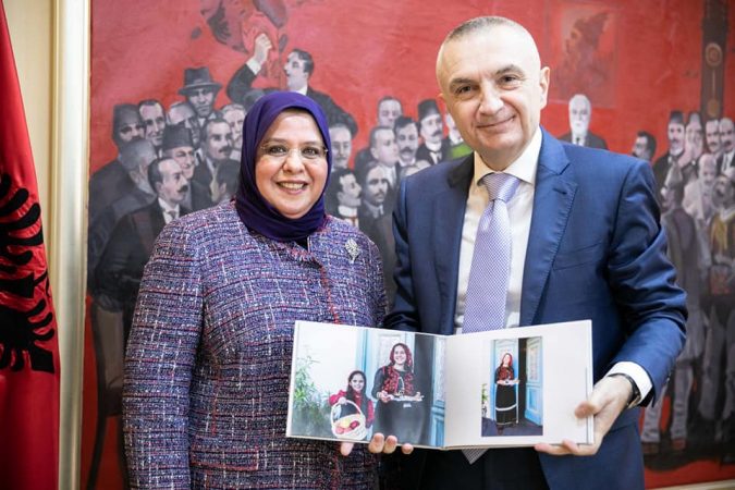 55692915 2190071451039116 2378680234305126400 N