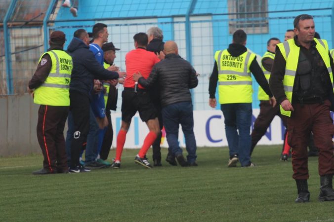 5c7bf3dcc7659343722375