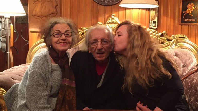 Driteroi Me Familjen