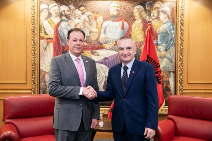 Meta Mark Gjonaj (2)