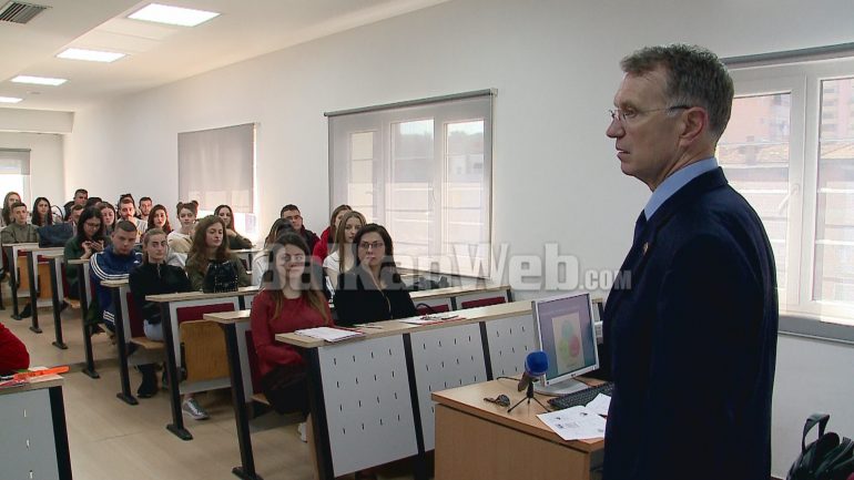 Amerikani Te Luarasi