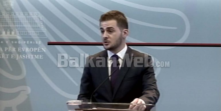 Cakaj Per Sherbimin Diplomatik