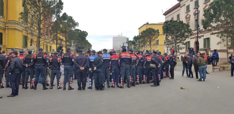 Policia Protesta (1)
