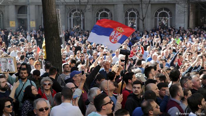 Protesta Serbi