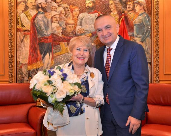 58441240 2231005630279031 3855561162020093952 N