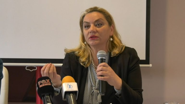 8bbd04b9 4029 443a 87c6 98bcbb8efe72