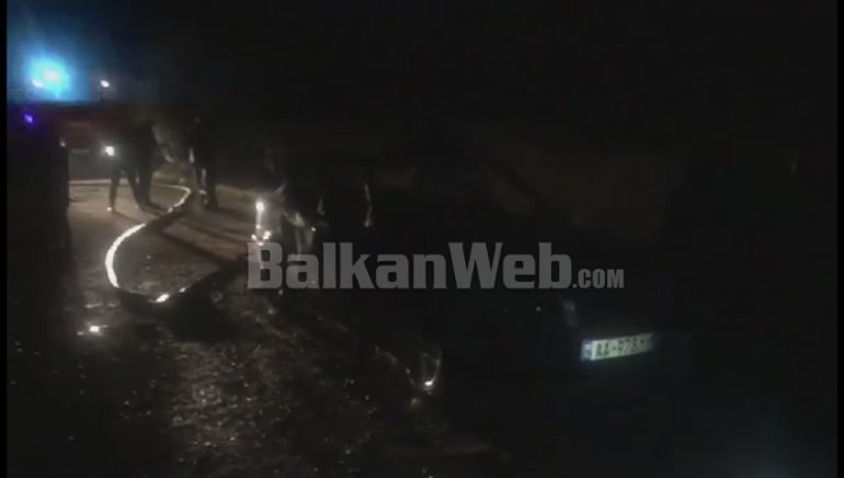 Makina E Djegur Ne Fier